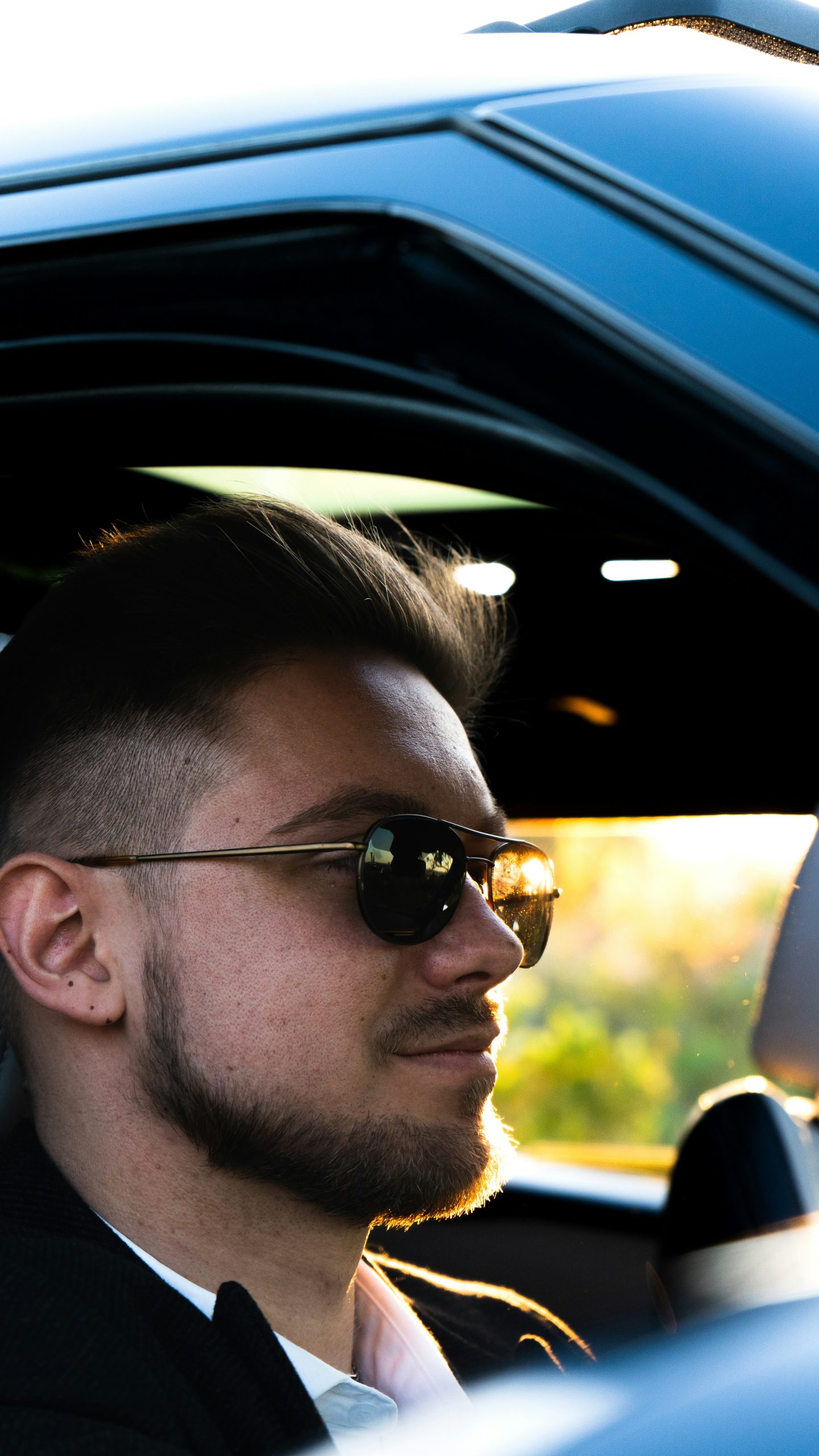 daniel-azmanov-taRhkdUsITg-unsplash